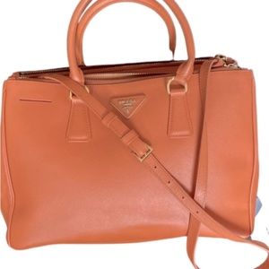 Galleria leather handbag
